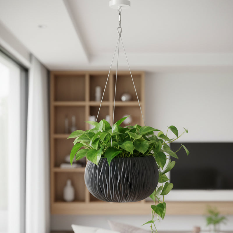 Guaya colgante de acero inoxidable con tres cables y un gancho superior, diseñada para suspender materas como los modelos Splofy, Beton Bowl y Sandy Bowl. #ia - Tumatera.co