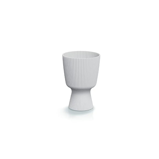 Matera Milly Round color blanco con sus medidas: 21.5 cm de alto por 14.6 cm de diámetro.