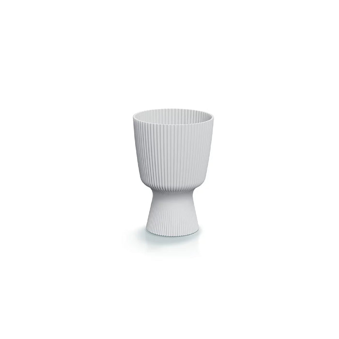 Matera Milly Round color blanco con sus medidas: 21.5 cm de alto por 14.6 cm de diámetro.