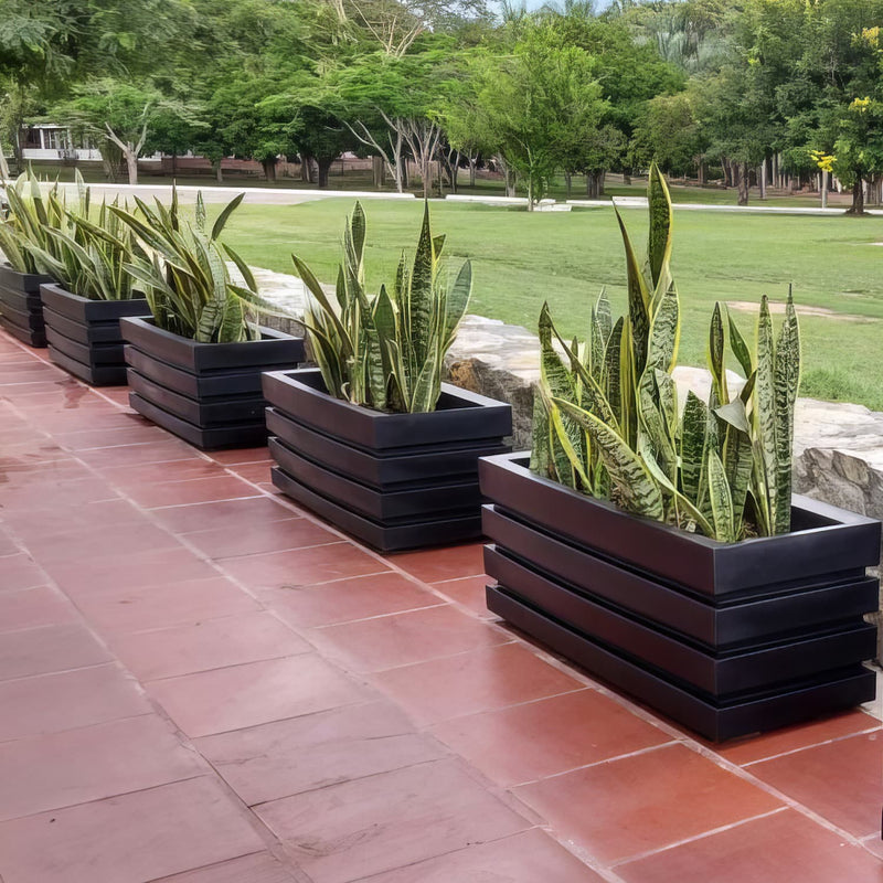 POLYETHYLENE PLANTER 90 CM