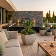 Matera Piramidal Cemento 37 Cm - ambiente #ia - Tumatera.co