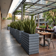 Jardinera constructro gris piedra  - ambiente #ia - Tumatera.co