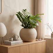 Esfera en Cerámica Acanalada 34 cm - ambiente #ia arena - Tumatera.co