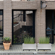 KIT JARDINERA ACANALADA 100 CM + BASE CON RUEDAS 97 X 32 CM - Tumatera.co